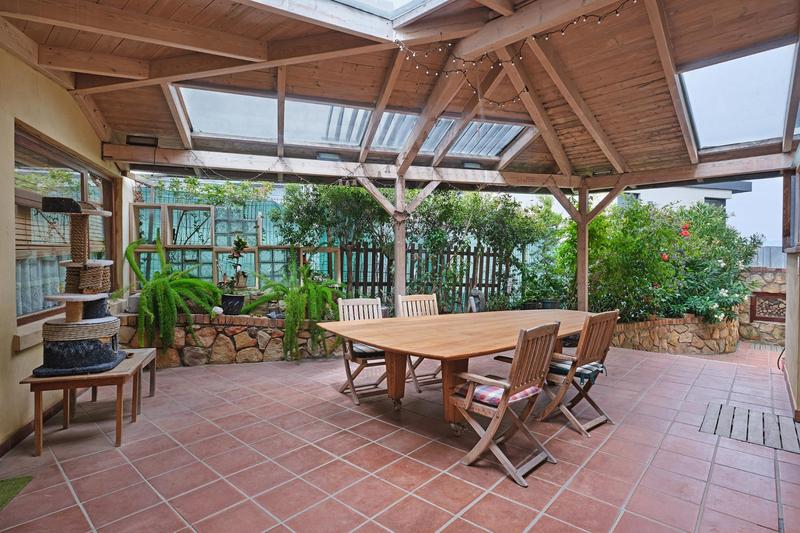 6 Bedroom Property for Sale in Camps Bay Western Cape